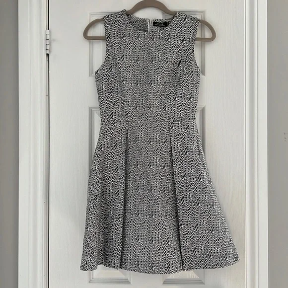 KATE SPADE DRESS - Picture 1 of 5